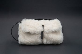 Nest, Ikilon Fur Purse